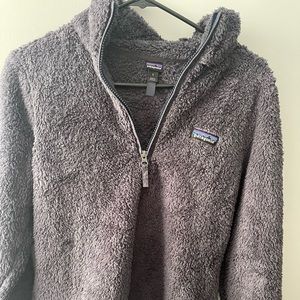 Patagonia pullover - only worn 1-2 times